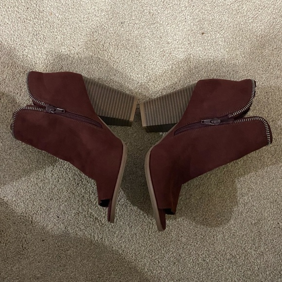 Dolcetta Millie Burgundy Open Toe Ankle Booties Size 7 - Picture 2 of 4